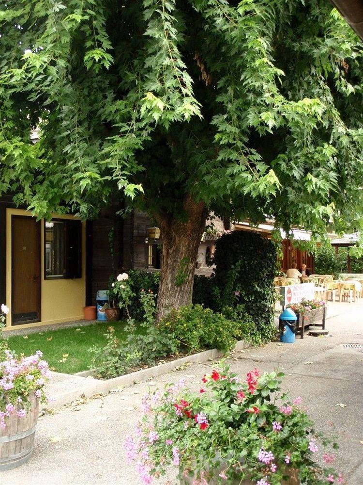 Motel-Restaurant 13 Etoiles Saint-Léonard Exteriér fotografie